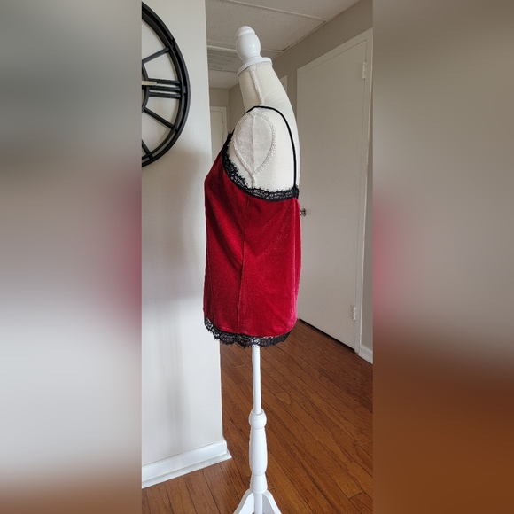 WHITE HOUSE BLACK MARKET VELVET TANK WITH LACE TRIM SIZE SMALL - Picture 2 of 9